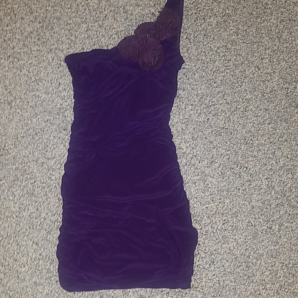 Bodycon mini dress.